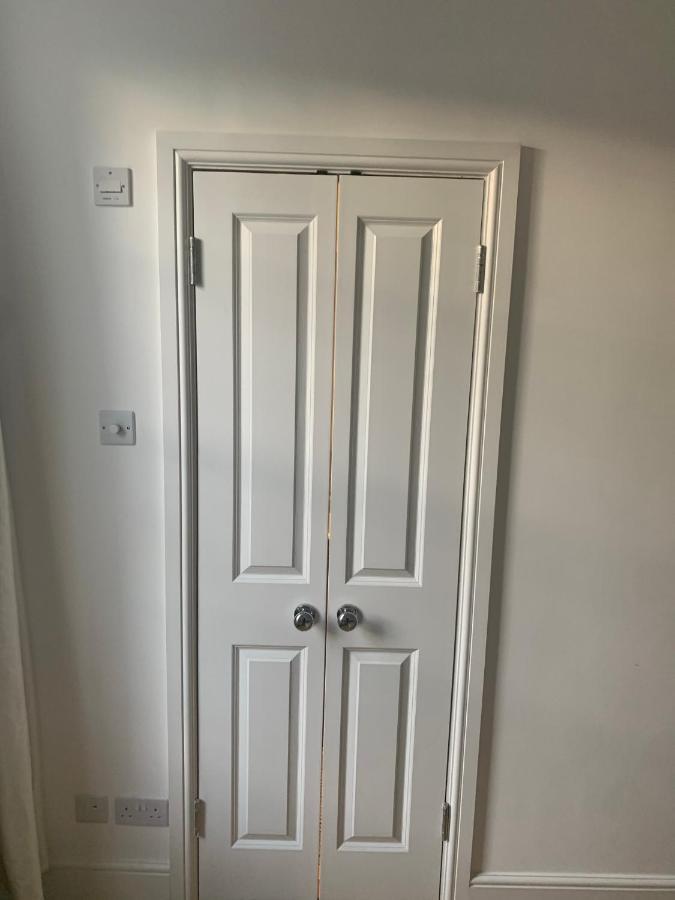 Beautiful One Bedroom Flat In The Heart Of Notting Hill Gate ลอนดอน ภายนอก รูปภาพ